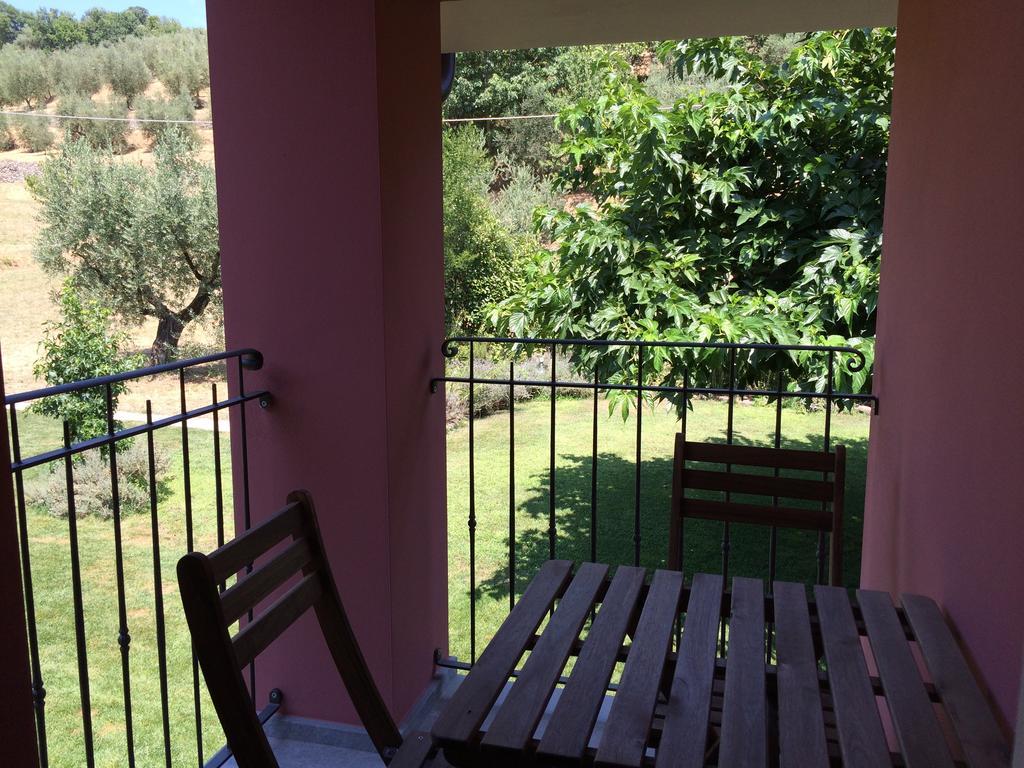 Agriturismo Terrarossa بستويا الغرفة الصورة